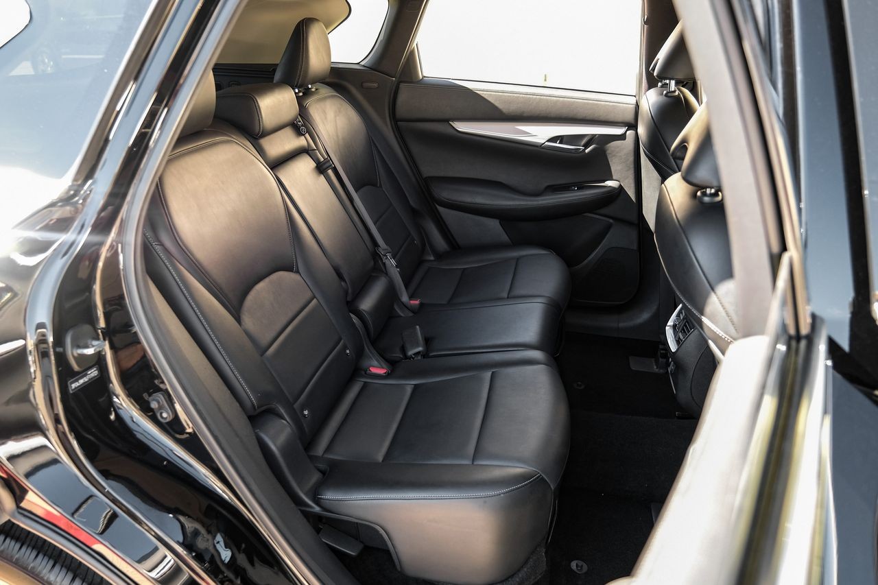 INFINITI QX50 Vehicle Main Gallery Image 41