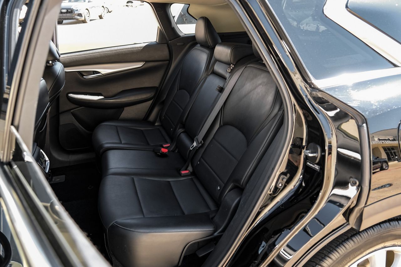 INFINITI QX50 Vehicle Main Gallery Image 44