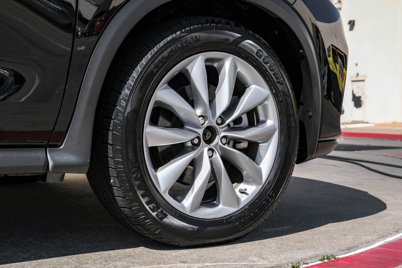 INFINITI QX50 Vehicle Main Gallery Image 56