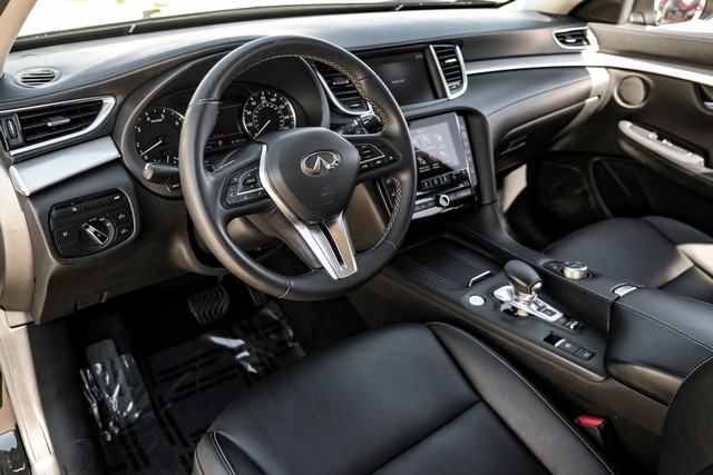 INFINITI QX50 Vehicle Main Gallery Image 03
