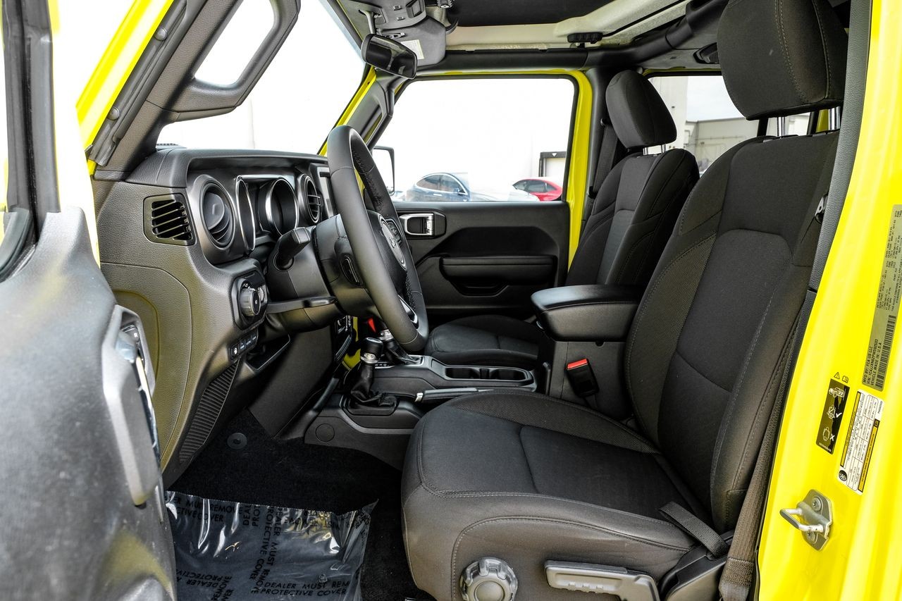 Jeep Wrangler 4xe Vehicle Main Gallery Image 04