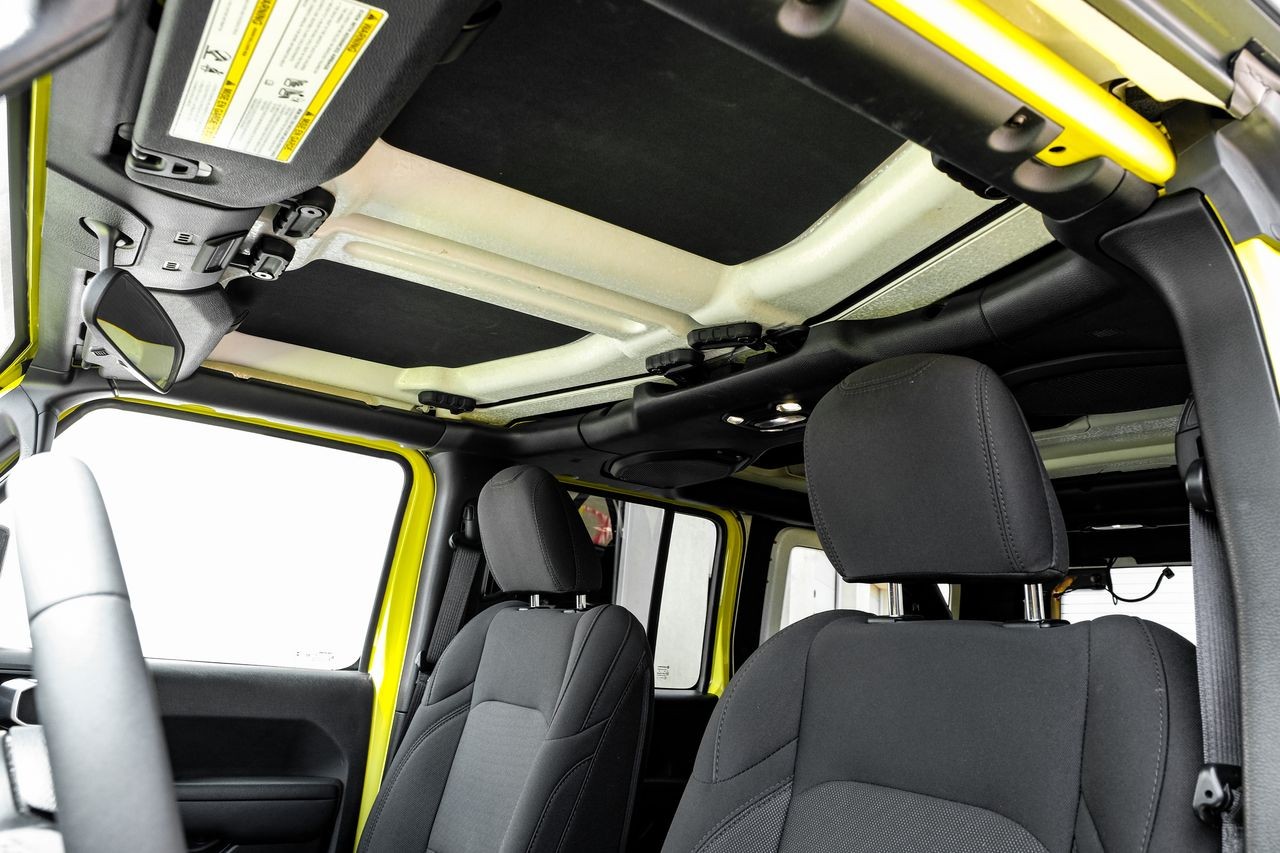 Jeep Wrangler 4xe Vehicle Main Gallery Image 05