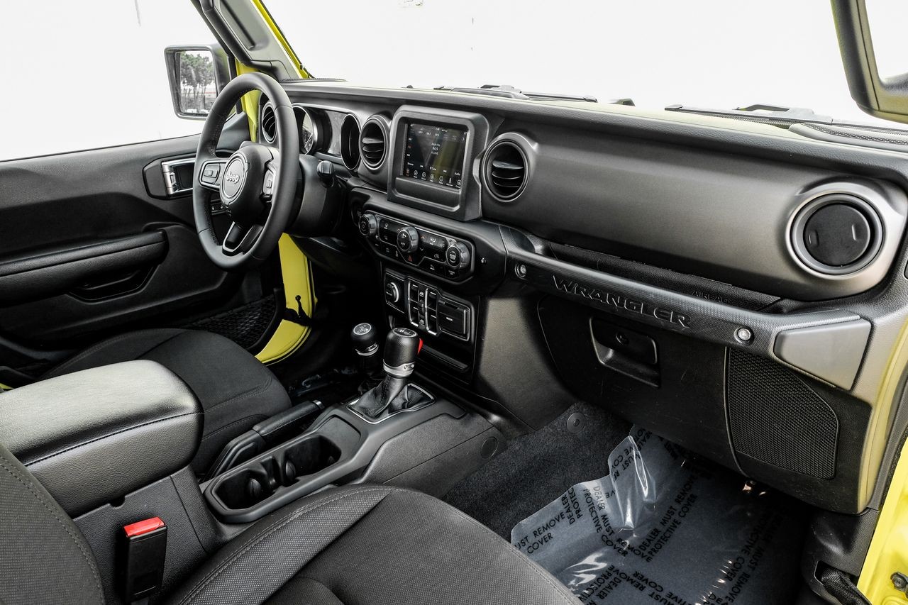 Jeep Wrangler 4xe Vehicle Main Gallery Image 13