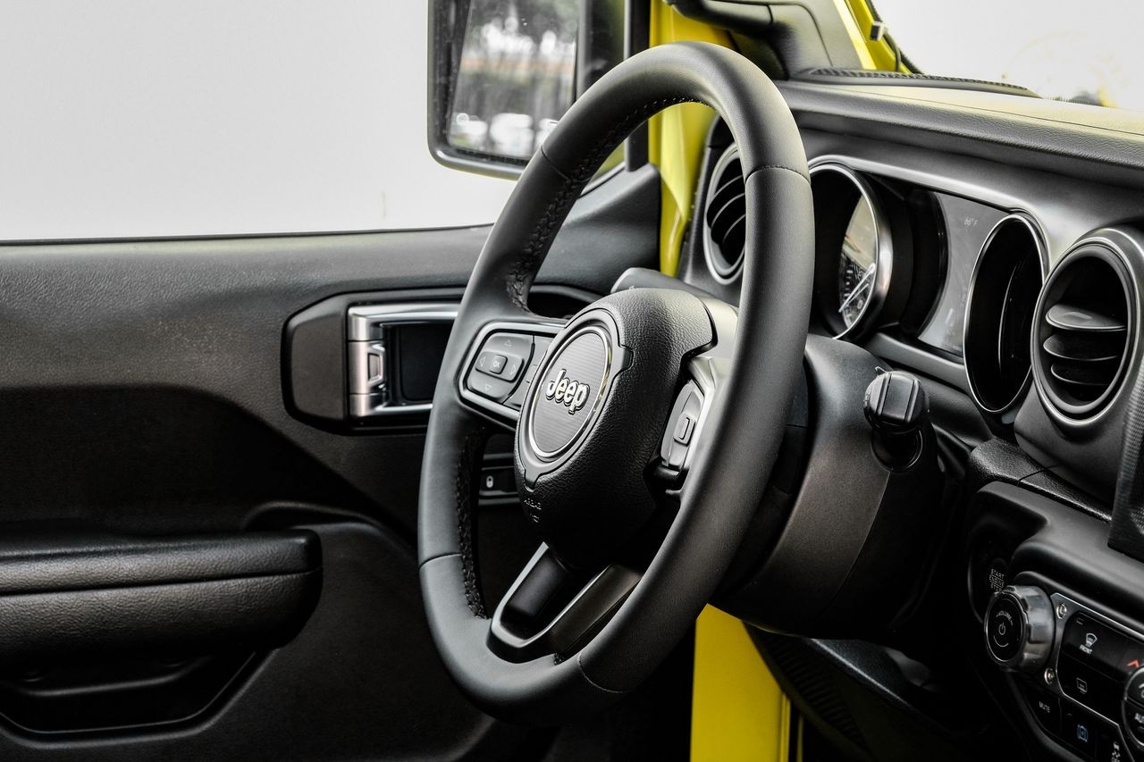 Jeep Wrangler 4xe Vehicle Main Gallery Image 14