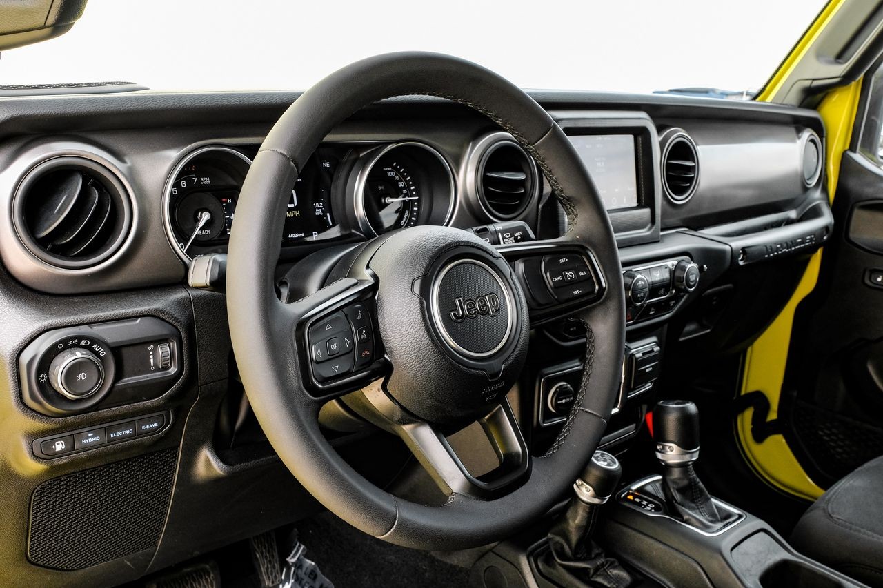 Jeep Wrangler 4xe Vehicle Main Gallery Image 16