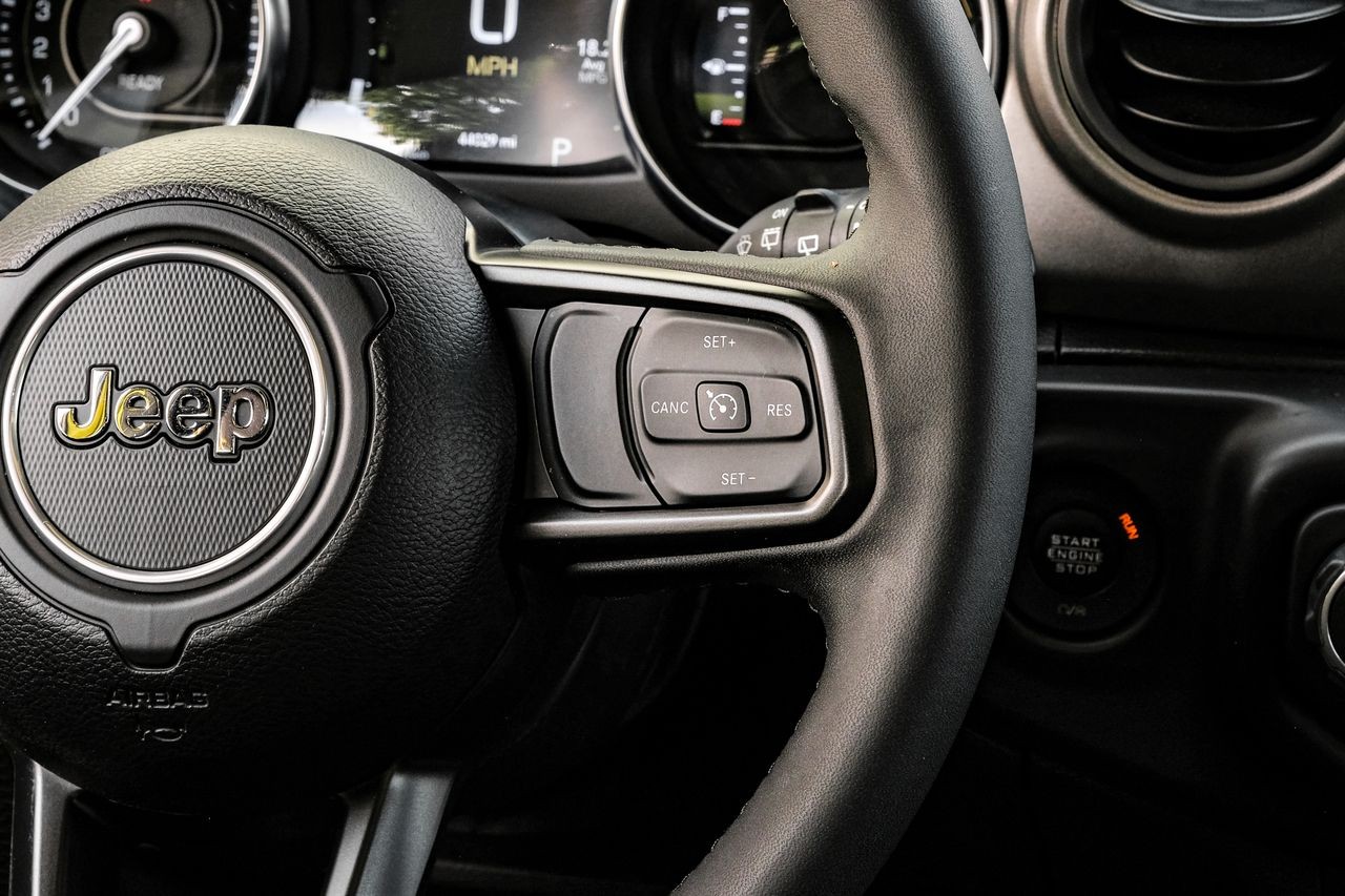 Jeep Wrangler 4xe Vehicle Main Gallery Image 19