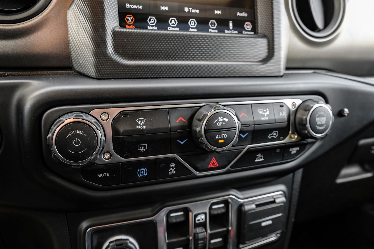 Jeep Wrangler 4xe Vehicle Main Gallery Image 29