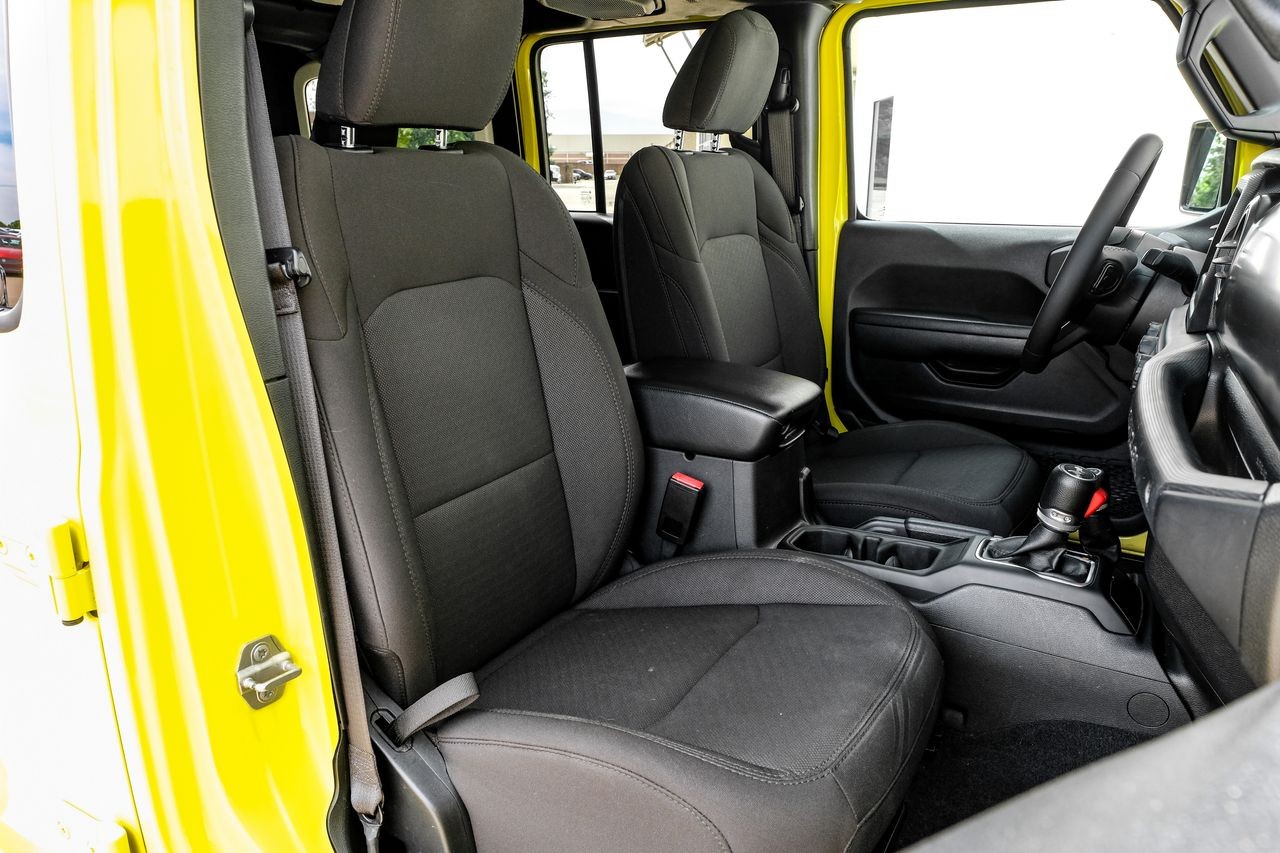 Jeep Wrangler 4xe Vehicle Main Gallery Image 35