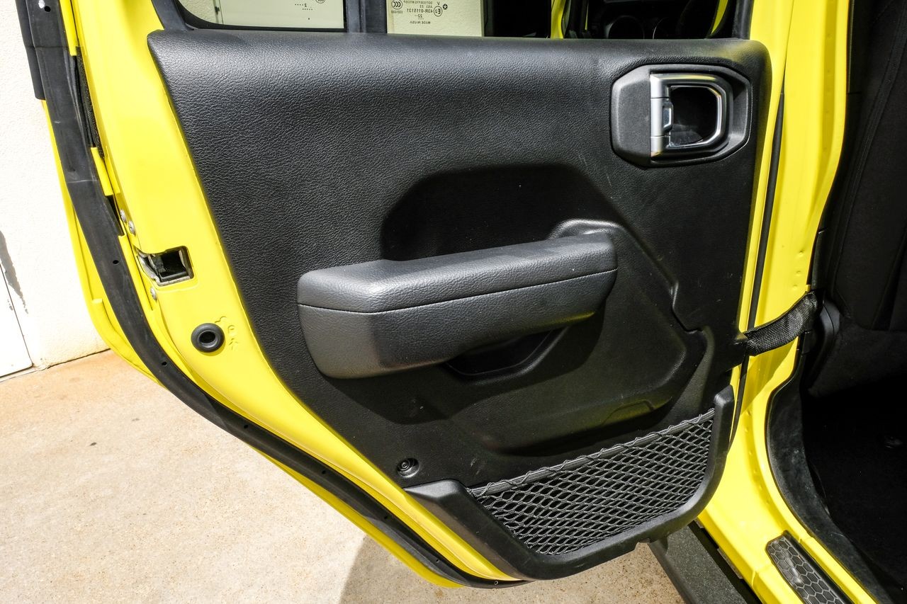 Jeep Wrangler 4xe Vehicle Main Gallery Image 43