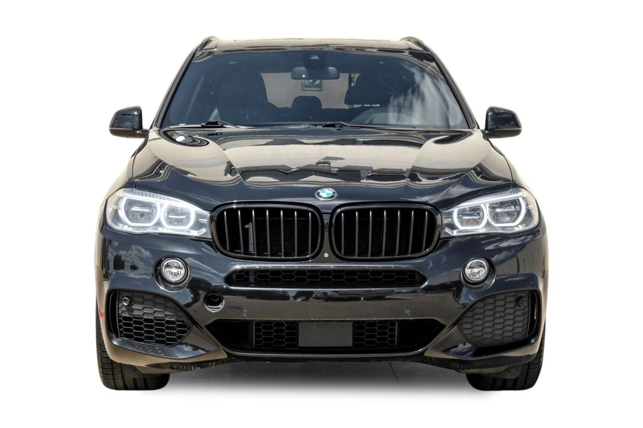 BMW X5 Vehicle Main Gallery Image 06