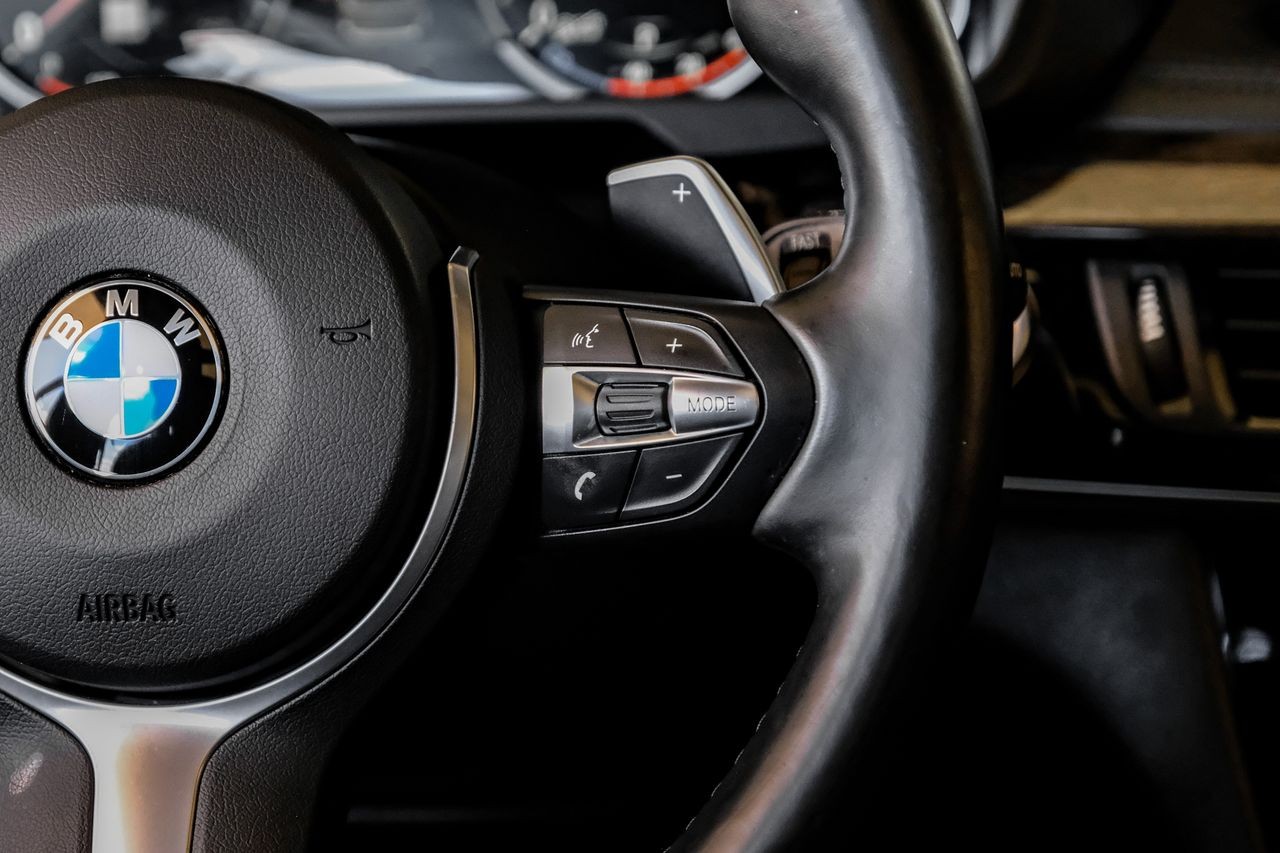 BMW X5 Vehicle Main Gallery Image 18