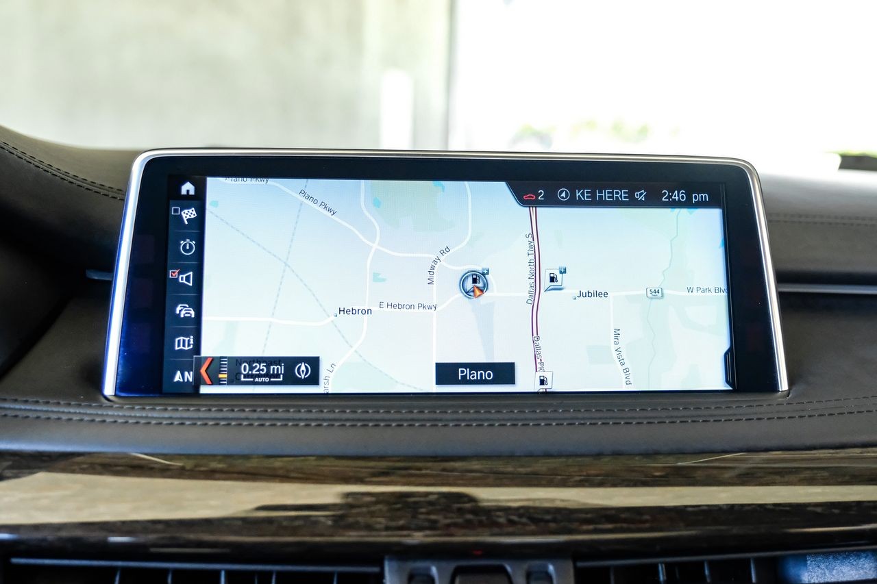 BMW X5 Vehicle Main Gallery Image 22