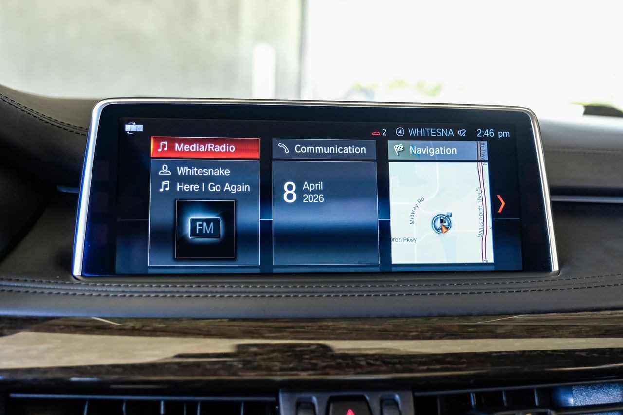 BMW X5 Vehicle Main Gallery Image 26