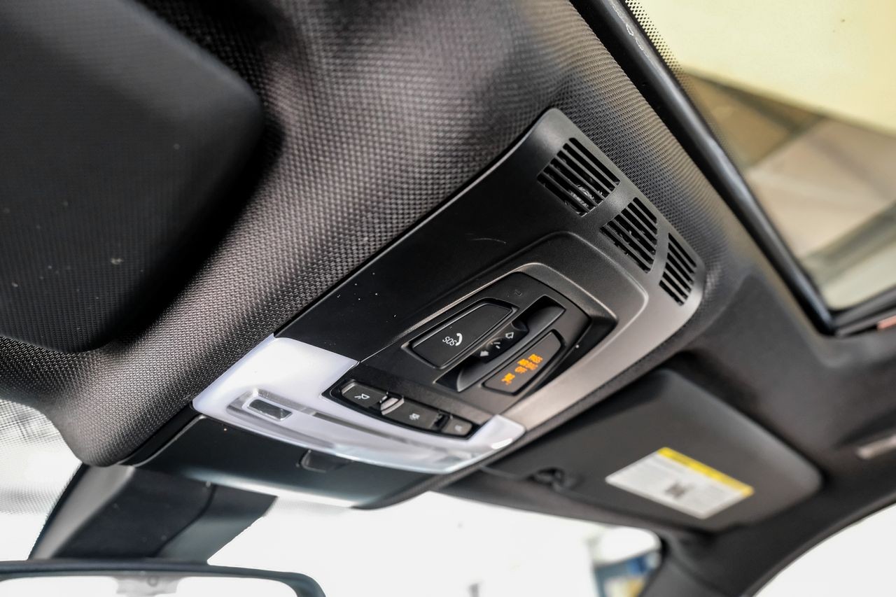 BMW X5 Vehicle Main Gallery Image 28