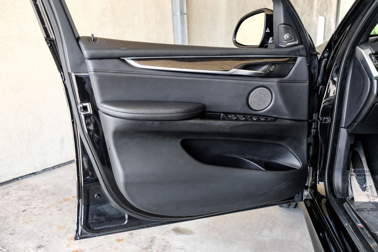 BMW X5 Vehicle Main Gallery Image 39