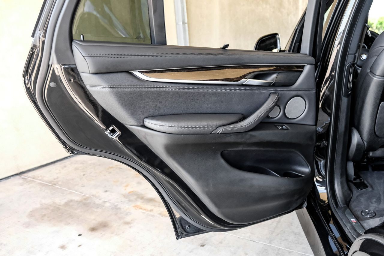 BMW X5 Vehicle Main Gallery Image 42