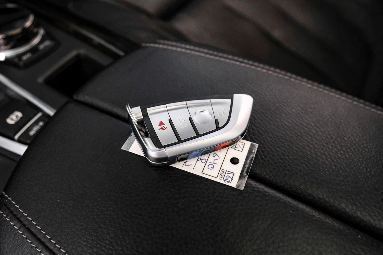 BMW X5 Vehicle Main Gallery Image 53