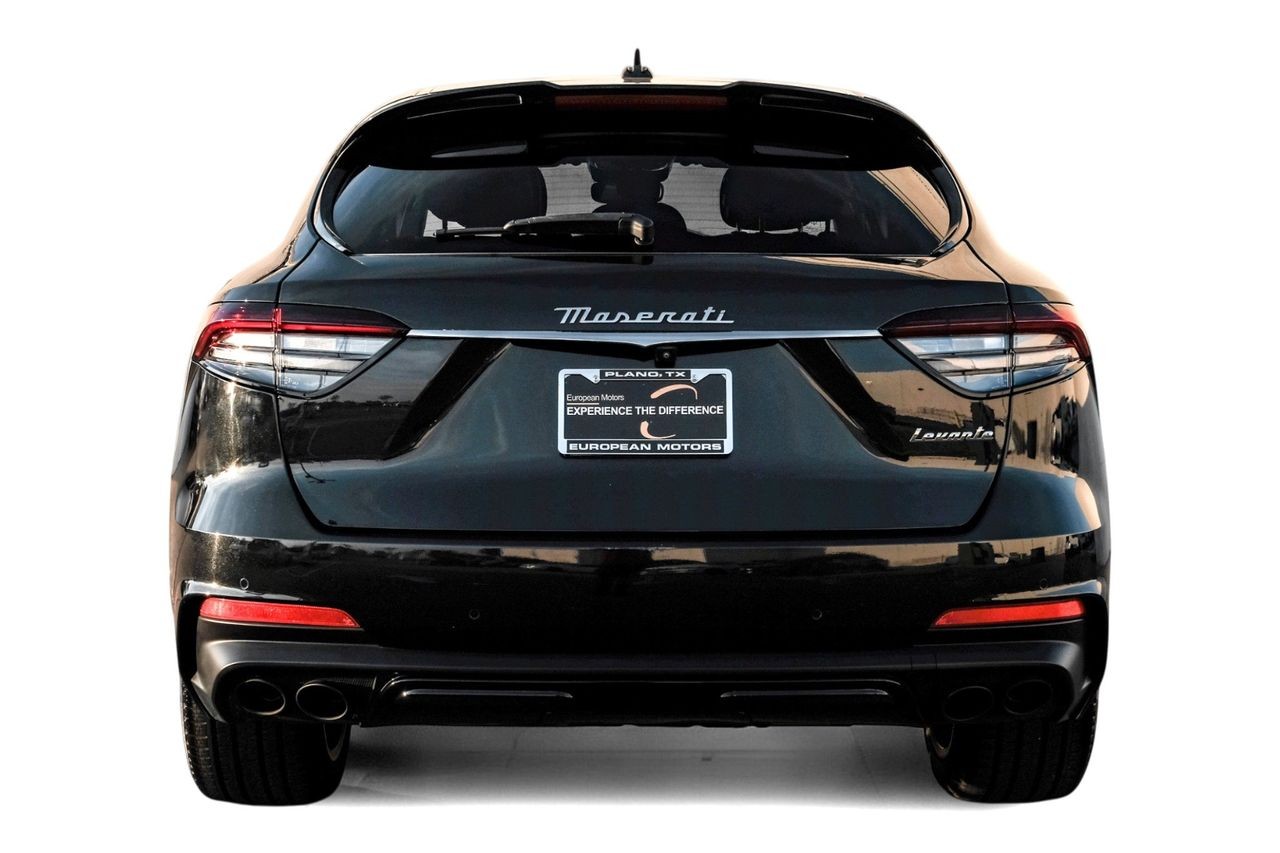 Maserati Levante Vehicle Main Gallery Image 10