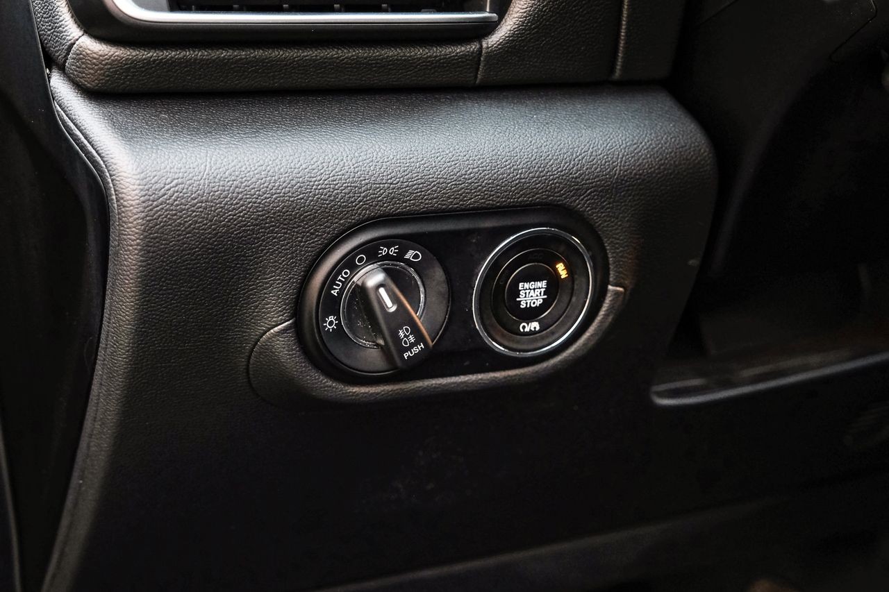 Maserati Levante Vehicle Main Gallery Image 26