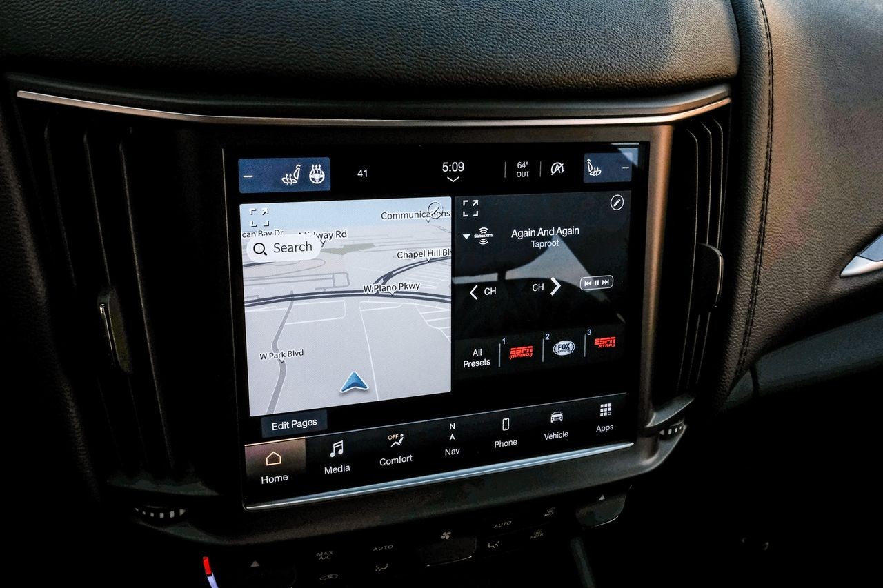 Maserati Levante Vehicle Main Gallery Image 29