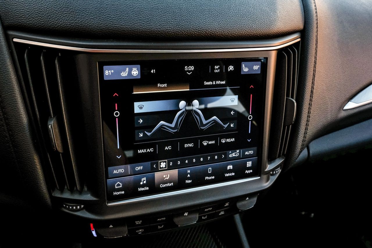 Maserati Levante Vehicle Main Gallery Image 30