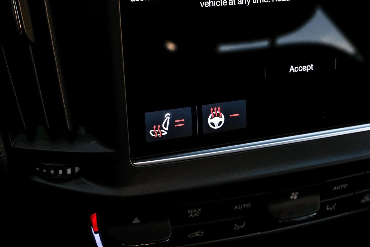 Maserati Levante Vehicle Main Gallery Image 32