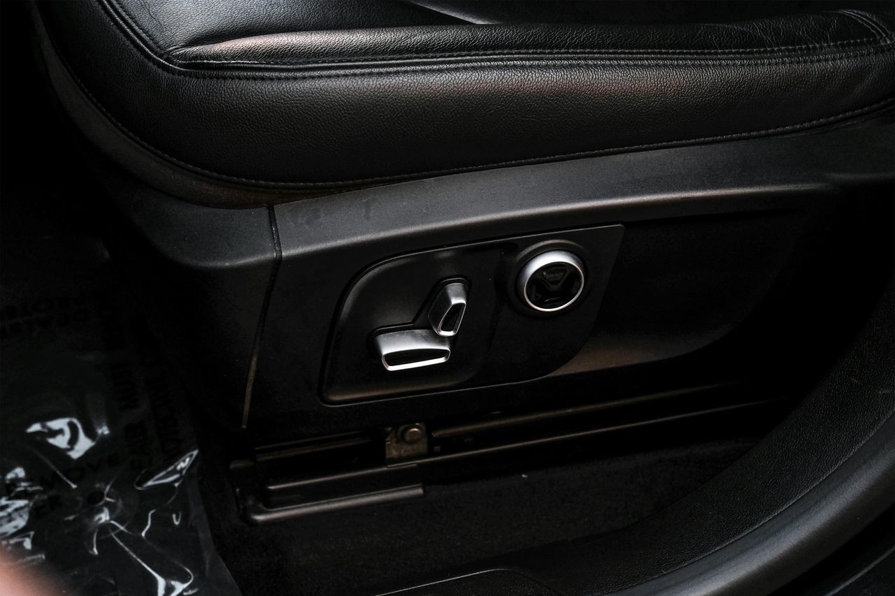 Maserati Levante Vehicle Main Gallery Image 34