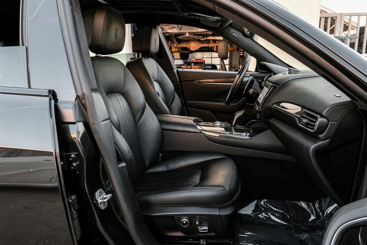 Maserati Levante Vehicle Main Gallery Image 35