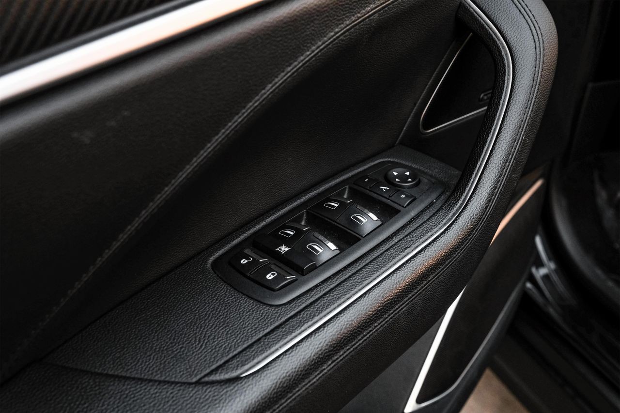 Maserati Levante Vehicle Main Gallery Image 45