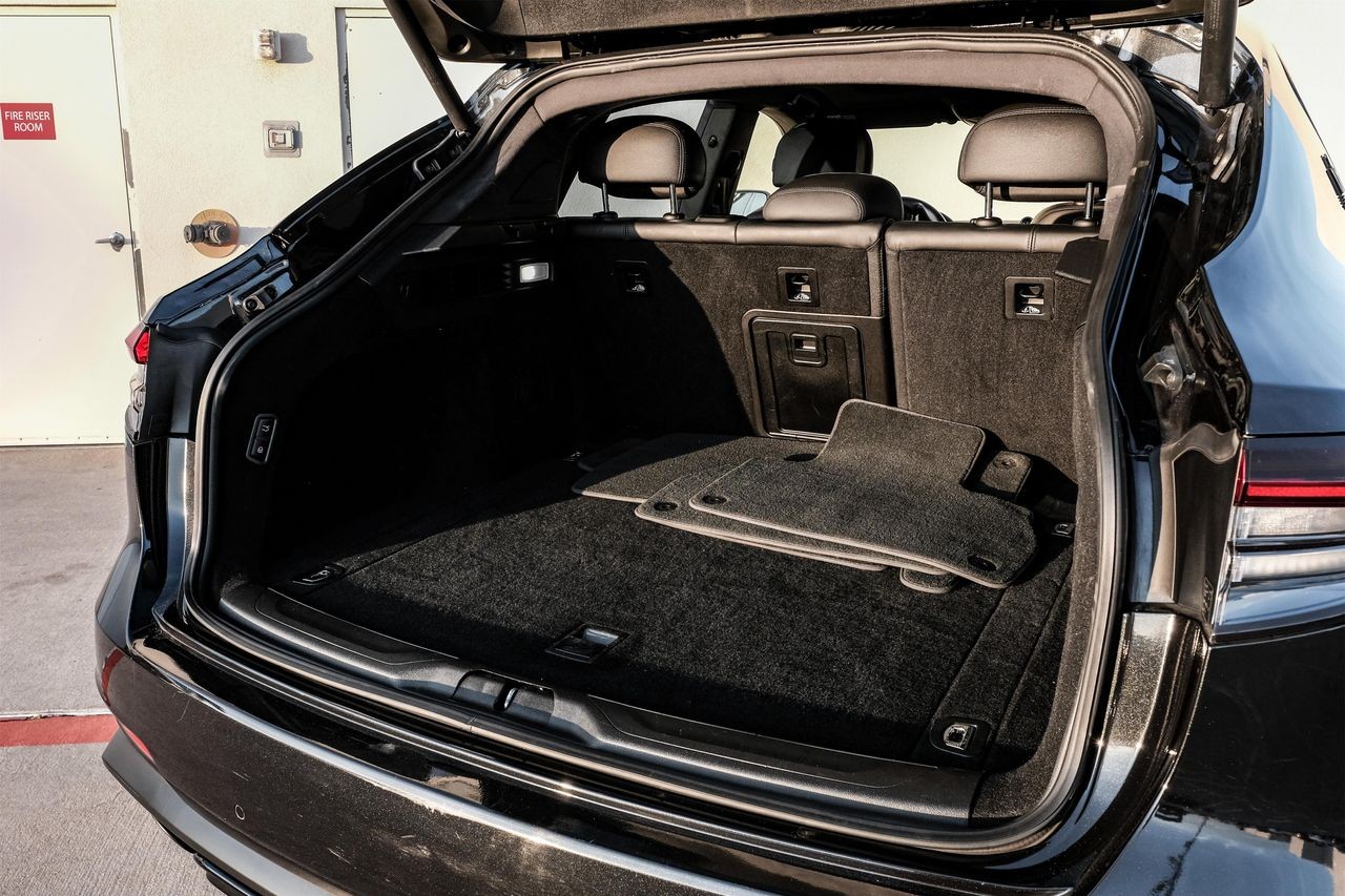 Maserati Levante Vehicle Main Gallery Image 53