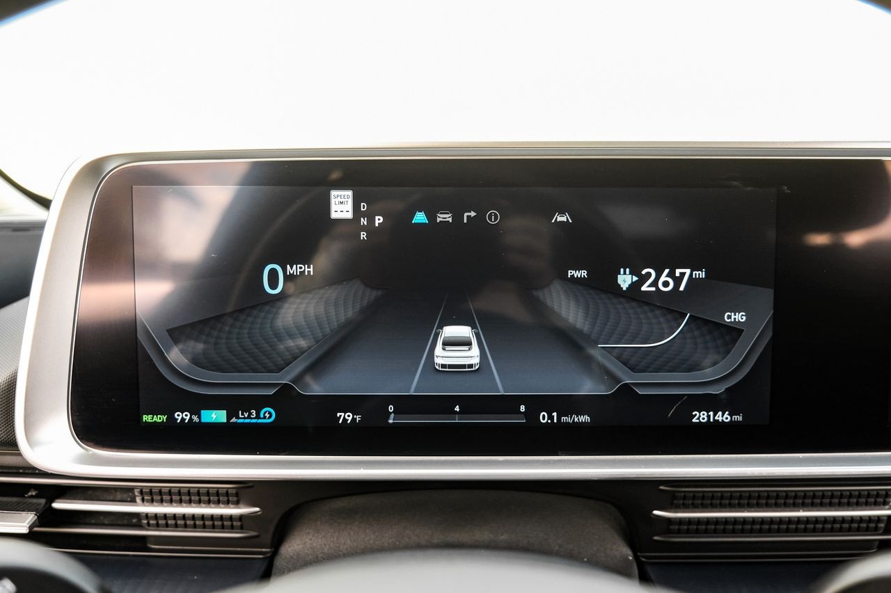 Hyundai IONIQ 6 Vehicle Main Gallery Image 18
