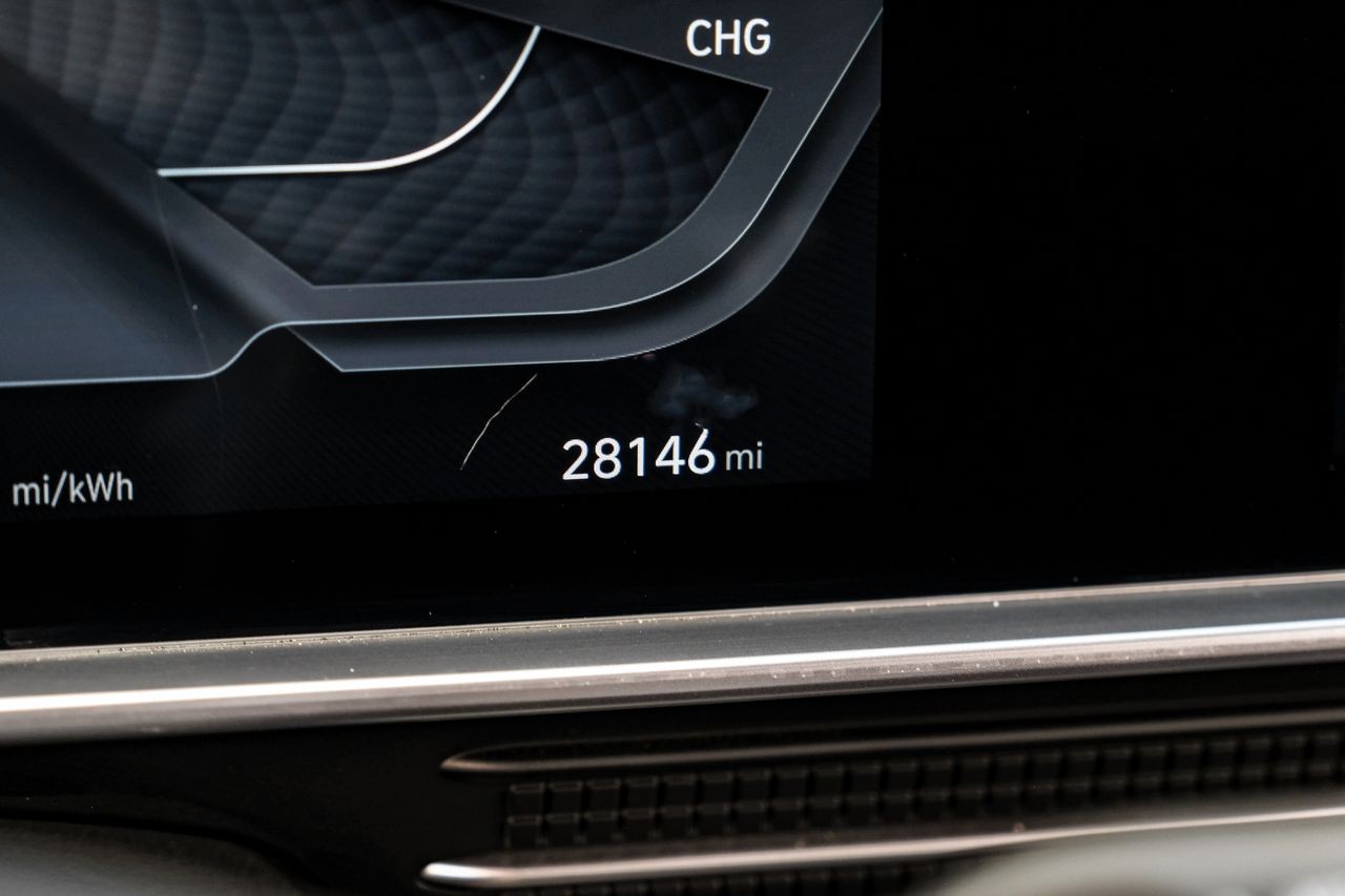 Hyundai IONIQ 6 Vehicle Main Gallery Image 19