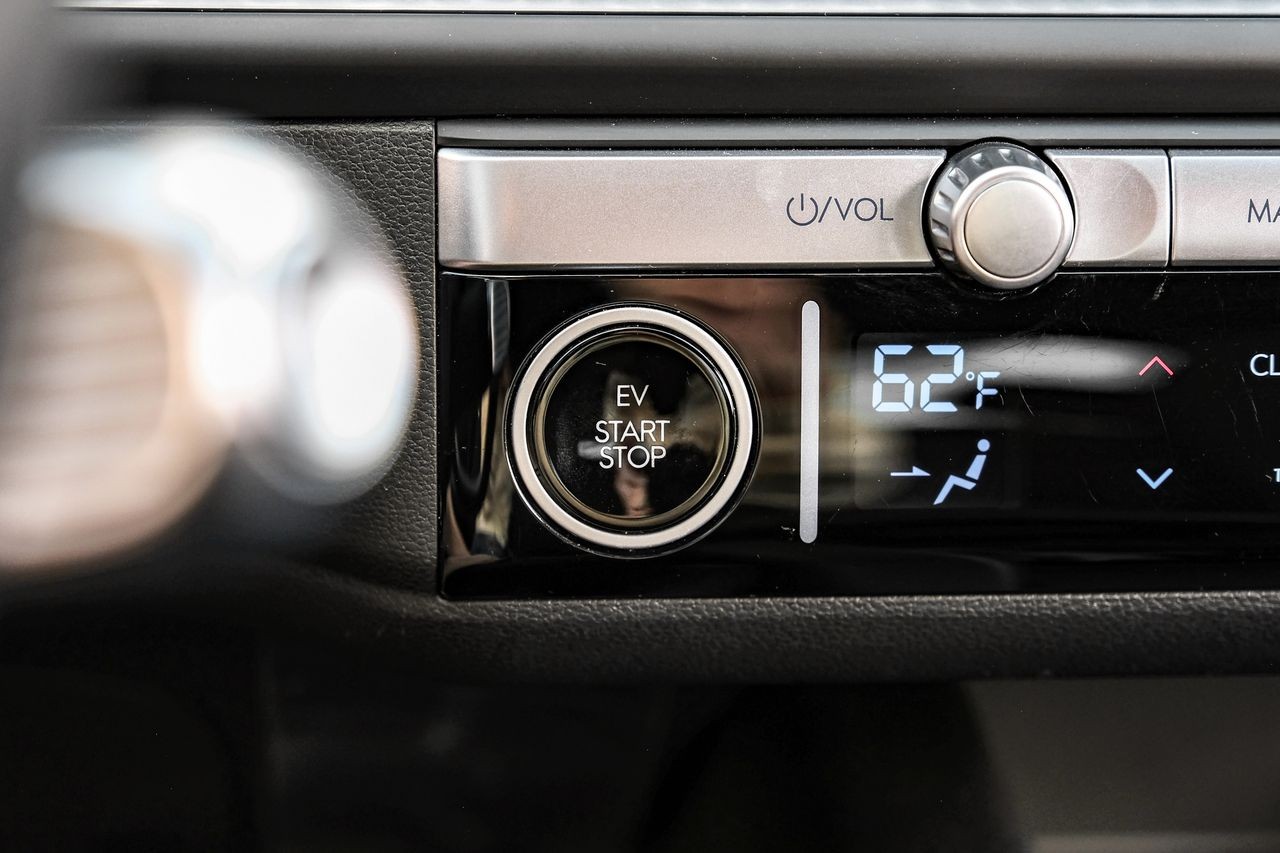 Hyundai IONIQ 6 Vehicle Main Gallery Image 20