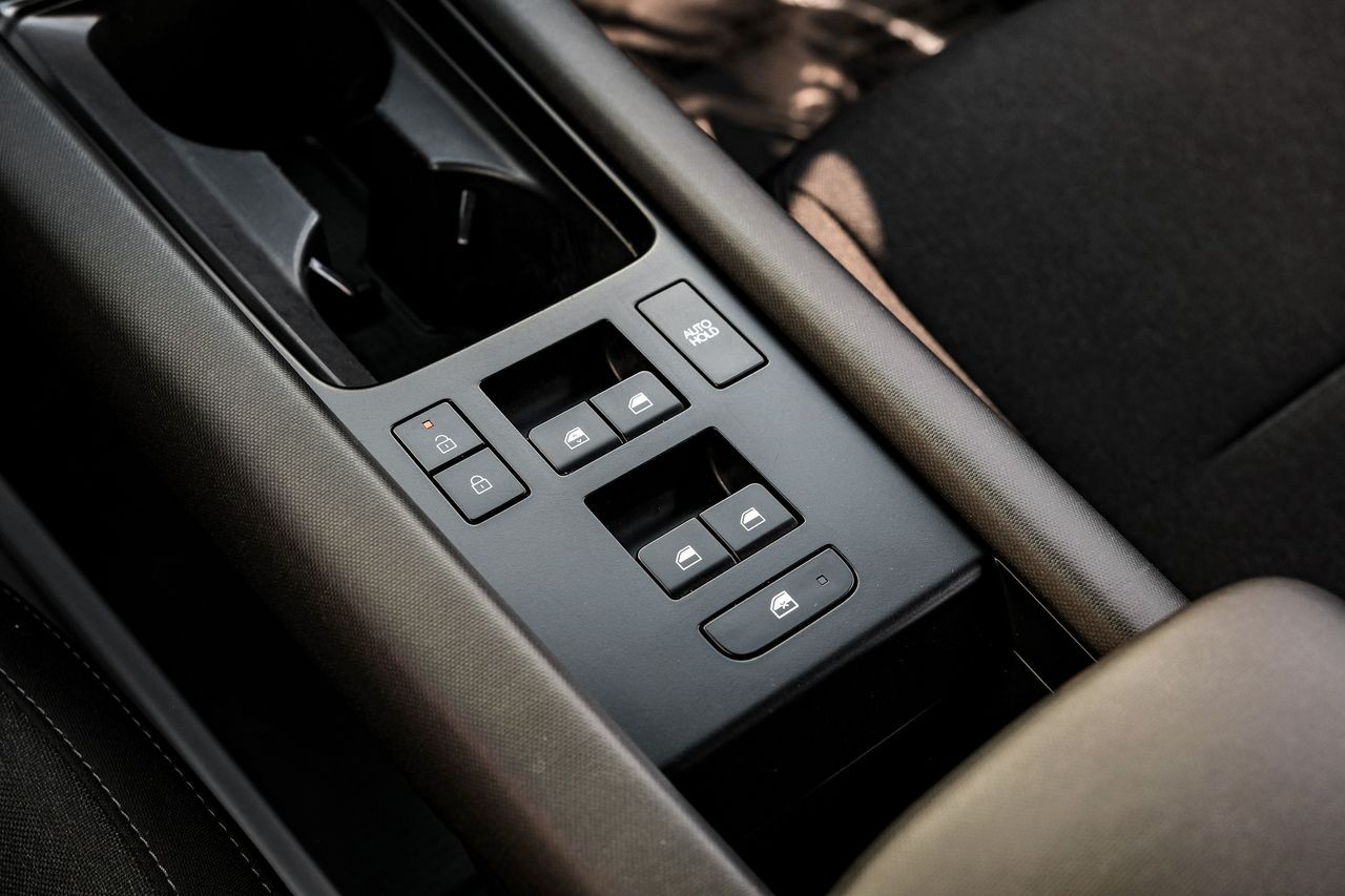 Hyundai IONIQ 6 Vehicle Main Gallery Image 24