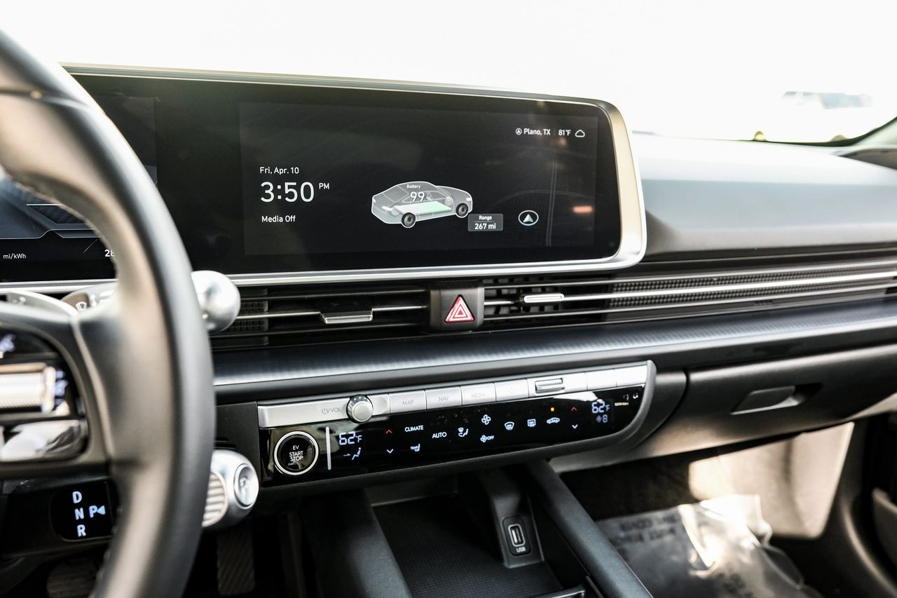 Hyundai IONIQ 6 Vehicle Main Gallery Image 25