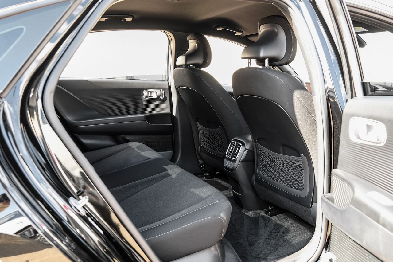 Hyundai IONIQ 6 Vehicle Main Gallery Image 37