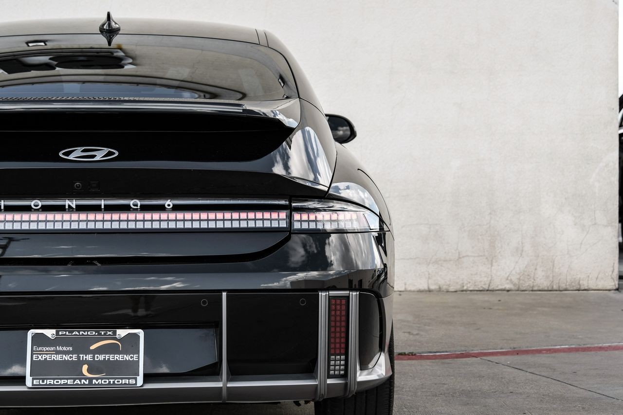 Hyundai IONIQ 6 Vehicle Main Gallery Image 46