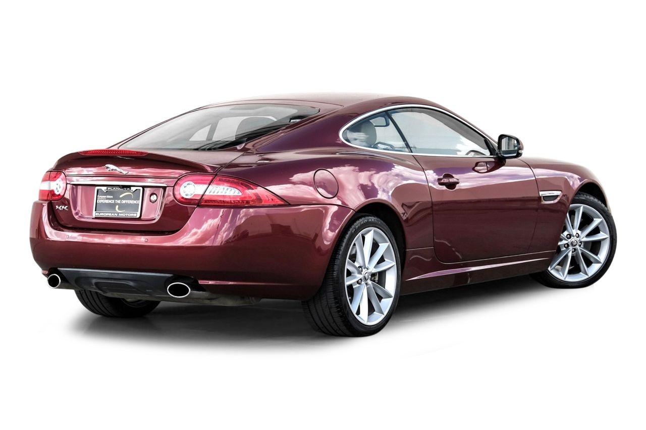 Jaguar XK Vehicle Main Gallery Image 08