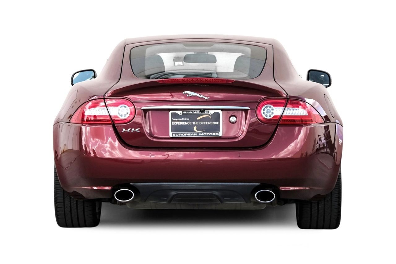 Jaguar XK Vehicle Main Gallery Image 09