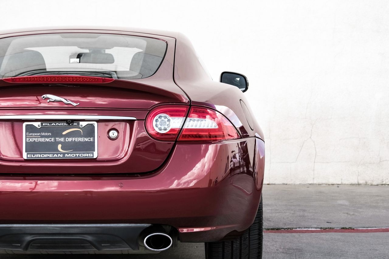 Jaguar XK Vehicle Main Gallery Image 34