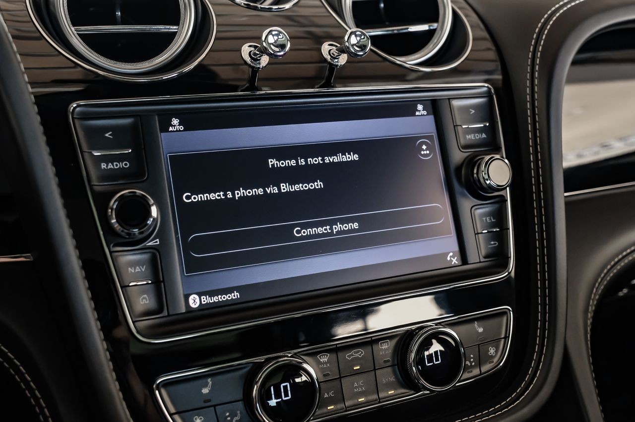 Bentley Bentayga Vehicle Main Gallery Image 34