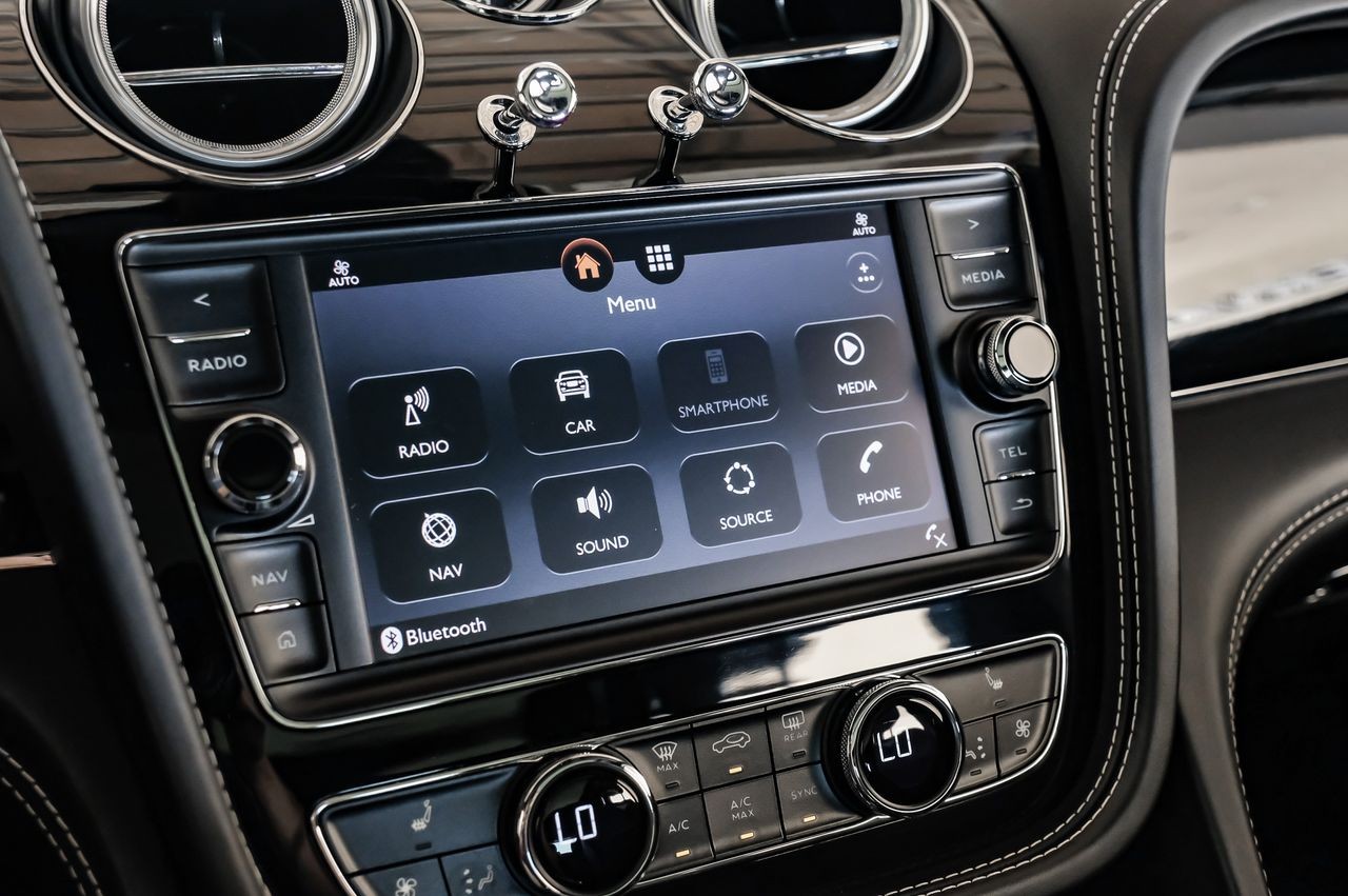 Bentley Bentayga Vehicle Main Gallery Image 35