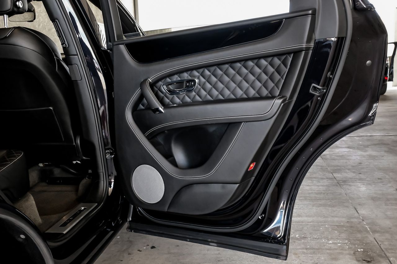 Bentley Bentayga Vehicle Main Gallery Image 52