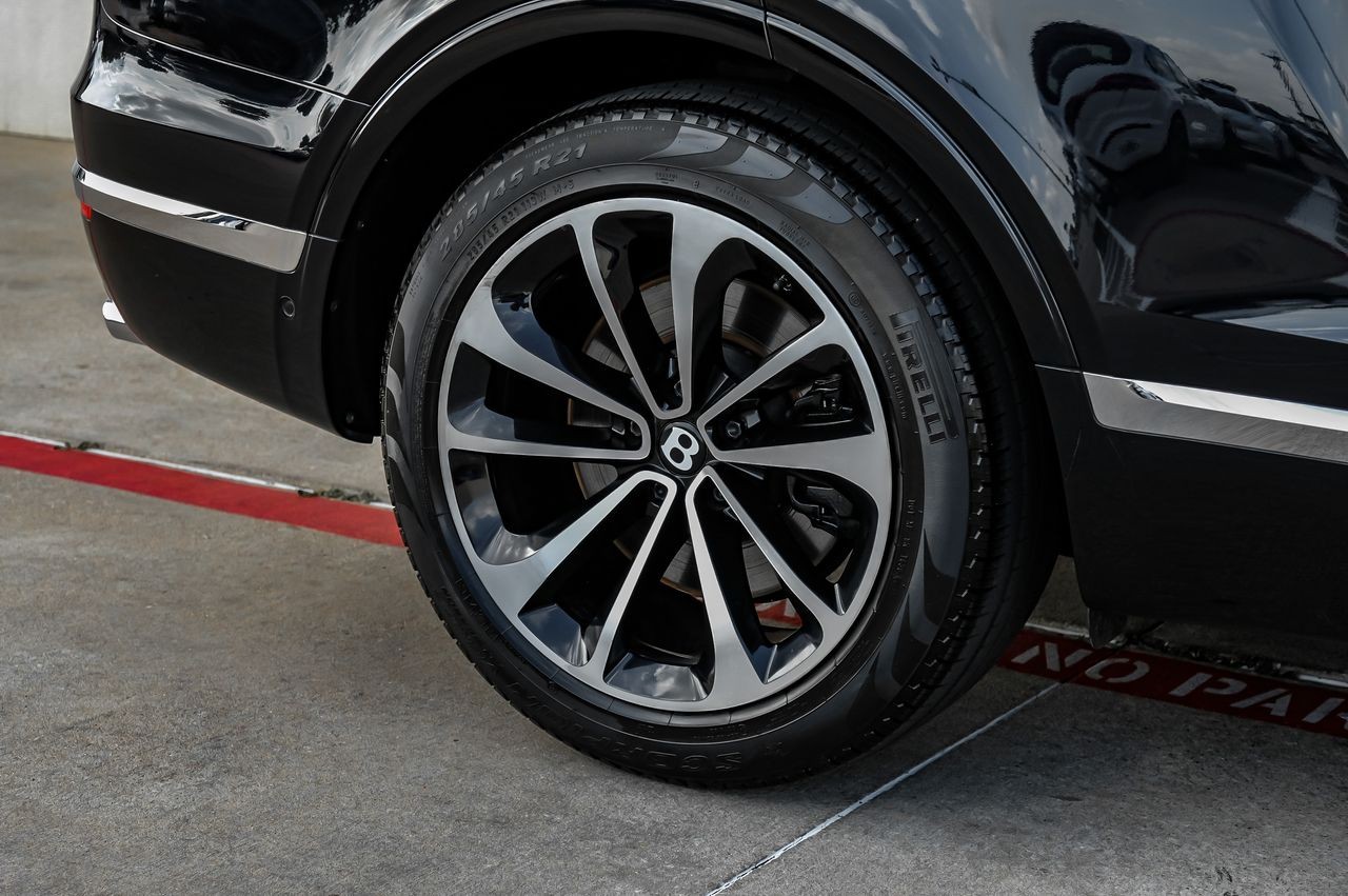 Bentley Bentayga Vehicle Main Gallery Image 58