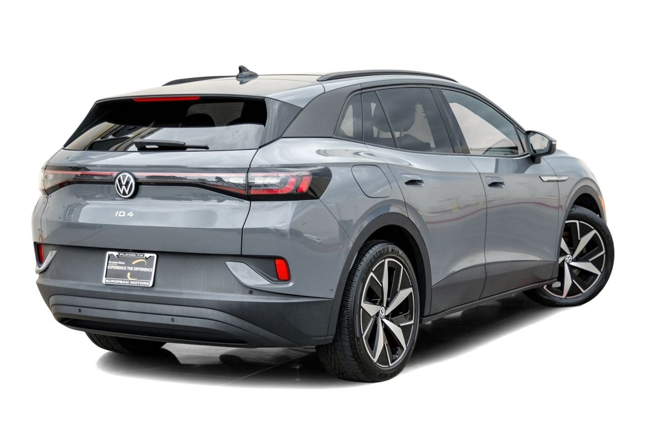 Volkswagen ID.4 Vehicle Main Gallery Image 09