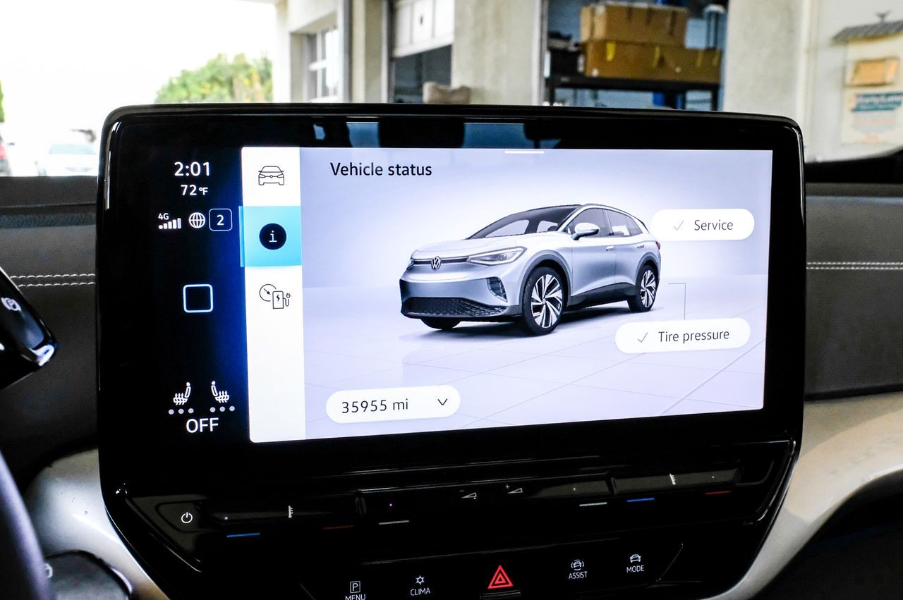 Volkswagen ID.4 Vehicle Main Gallery Image 29