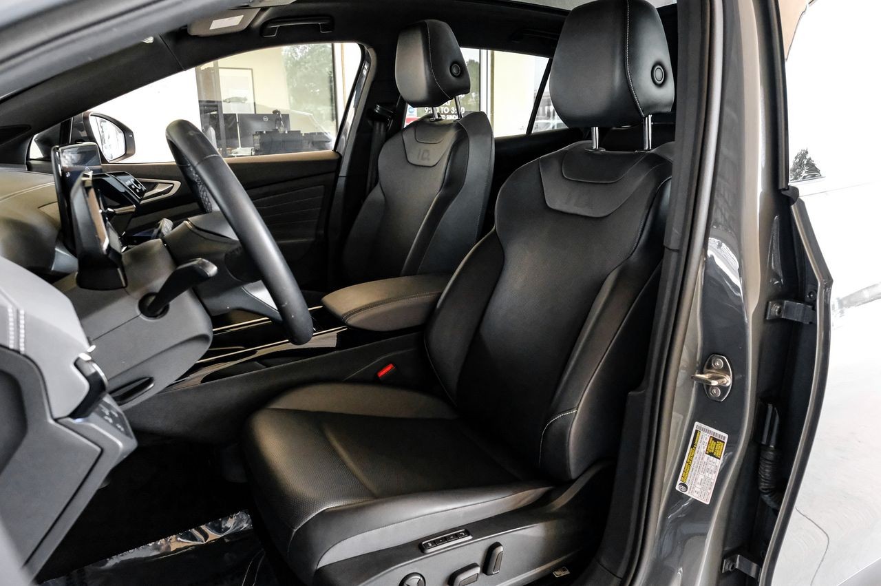 Volkswagen ID.4 Vehicle Main Gallery Image 34