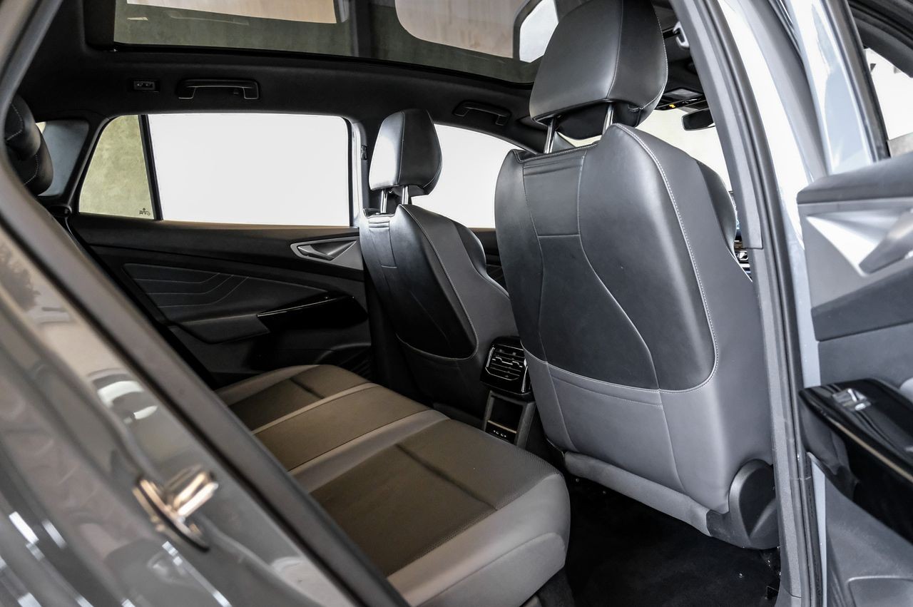 Volkswagen ID.4 Vehicle Main Gallery Image 39