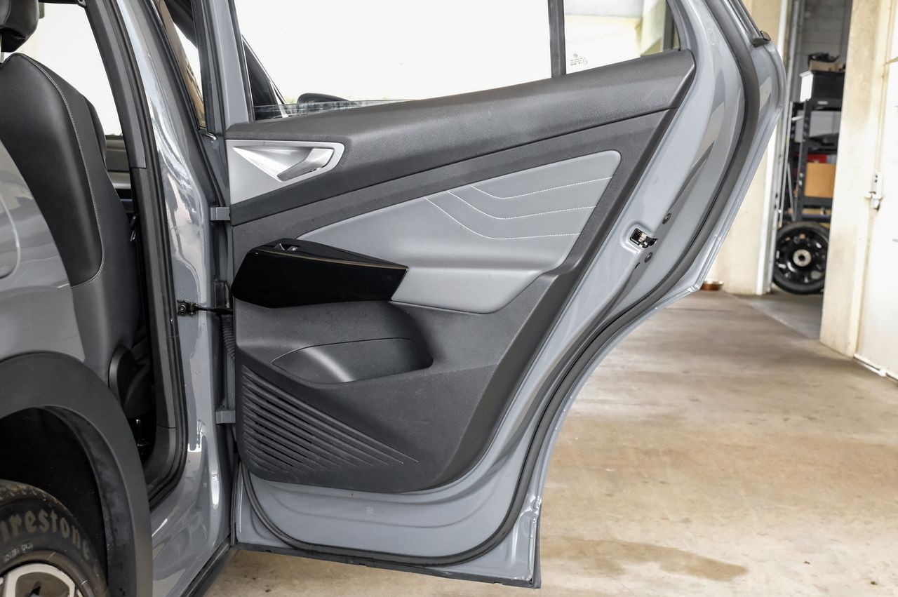 Volkswagen ID.4 Vehicle Main Gallery Image 49