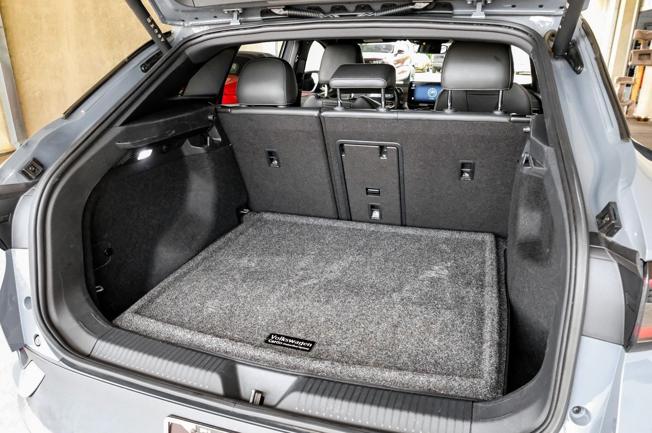 Volkswagen ID.4 Vehicle Main Gallery Image 52